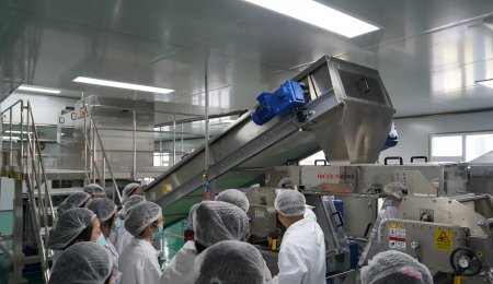 產(chǎn)學(xué)研深度融合 協(xié)同培育技術(shù)人才——青島海科佳與河南工業(yè)大學(xué)食品工程聯(lián)合研發(fā)中心